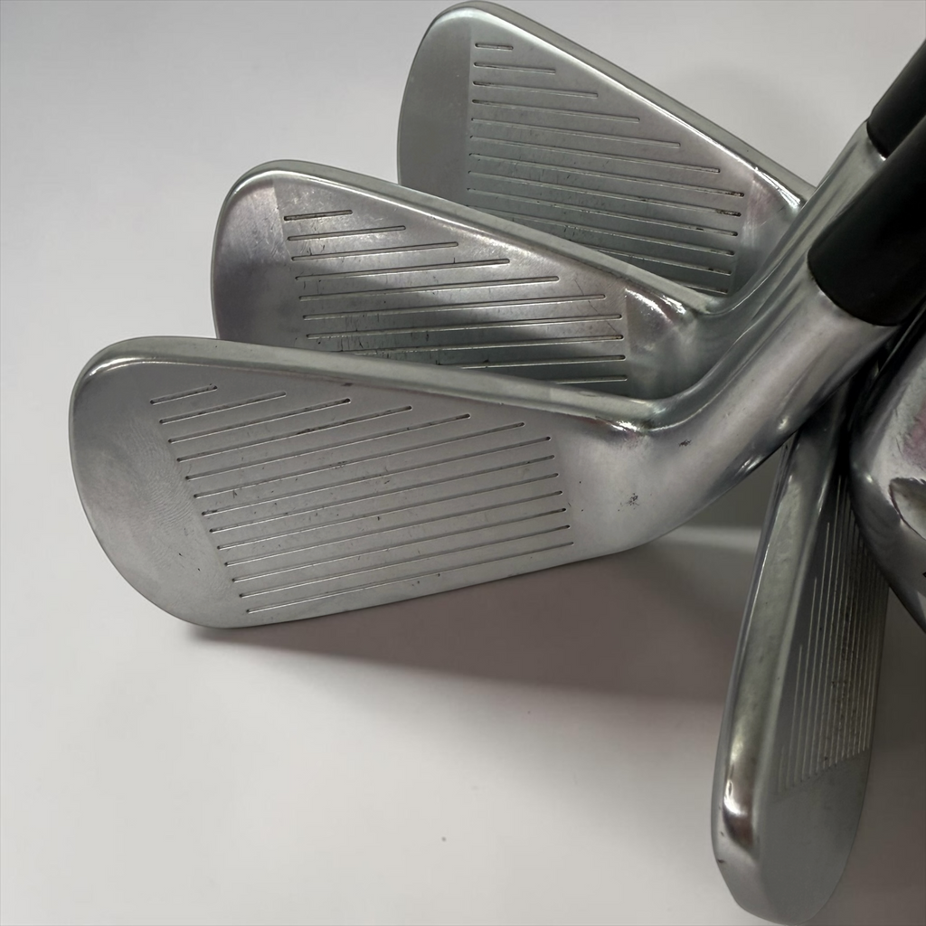 Pre-Owned TaylorMade 2023 P770 4-PW with Dynamic Gold 105 X100