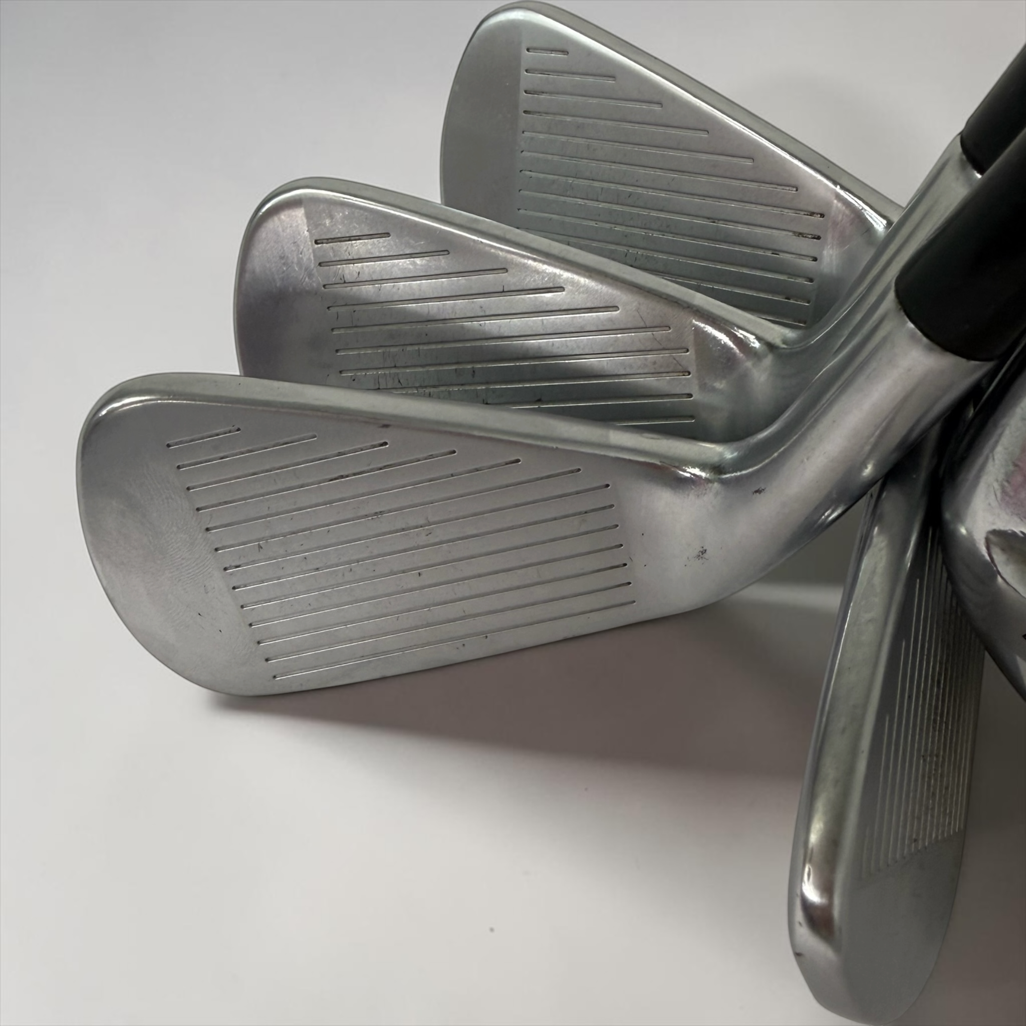 Pre-Owned TaylorMade 2023 P770 4-PW with Dynamic Gold 105 X100